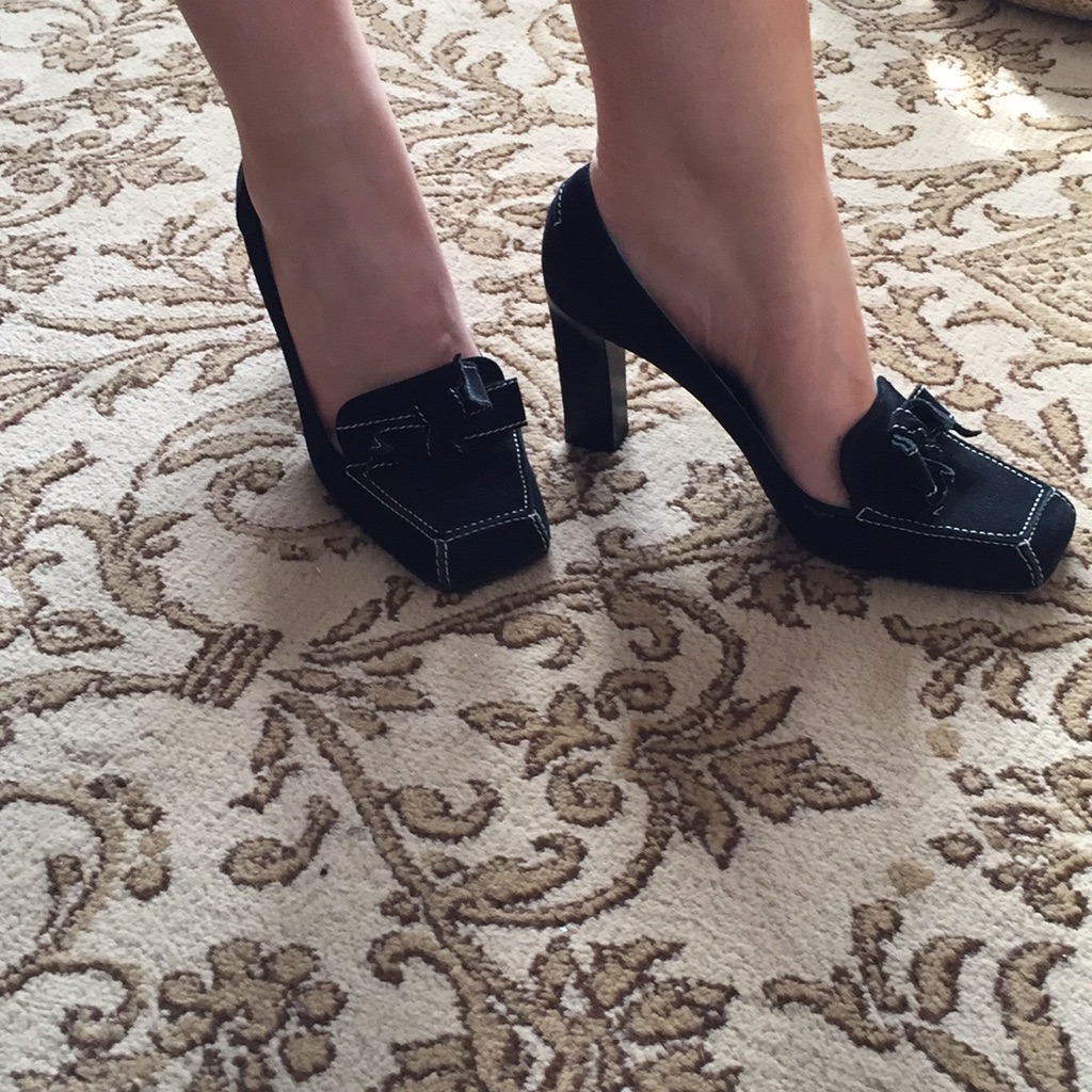 Via Spiga Size 8m Black Suede Heels